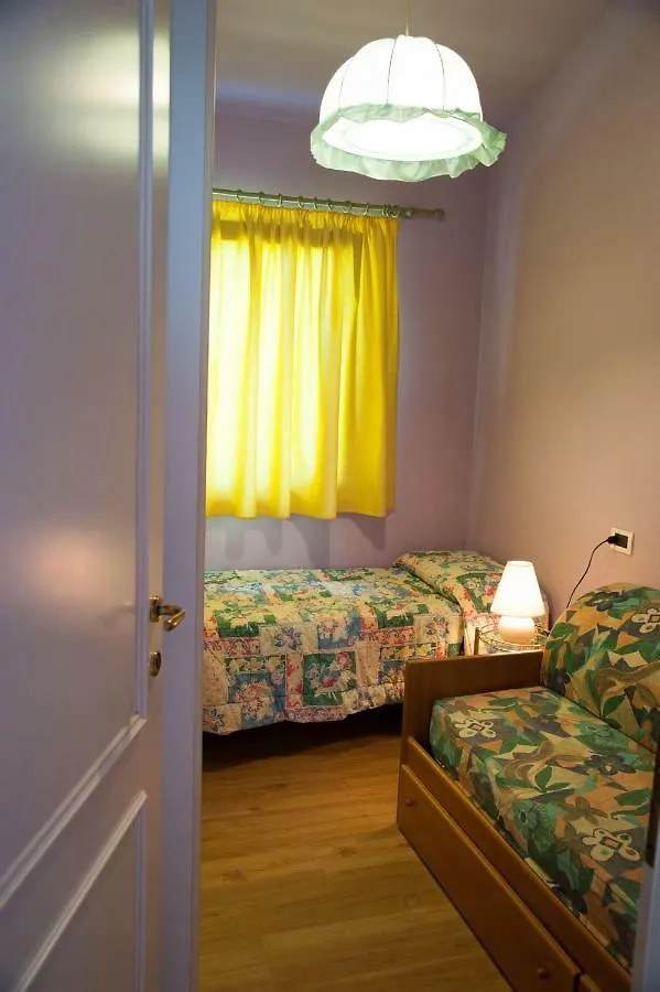 Residence Tourist Lucca 0*,