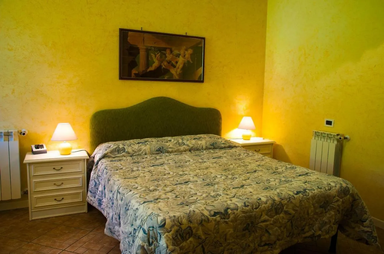 Residence Tourist Lucca 0*,